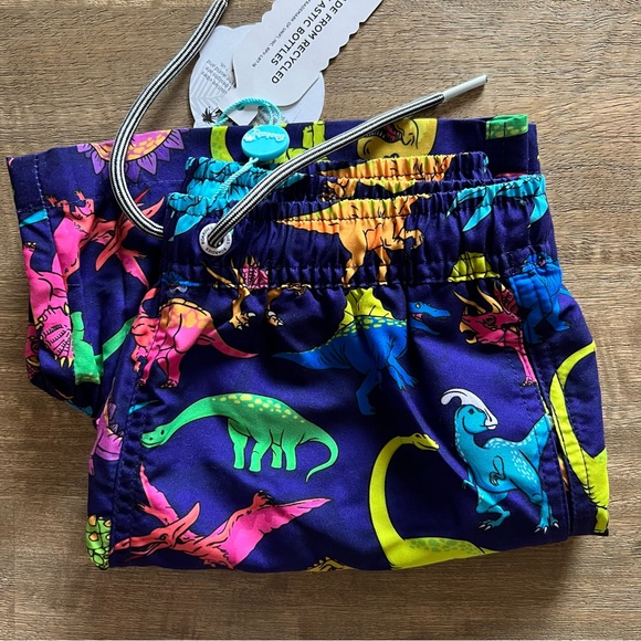🆕 NWT Boardies Dino Printed vibrant neon swim trunks size 7-8 - Picture 5 of 11